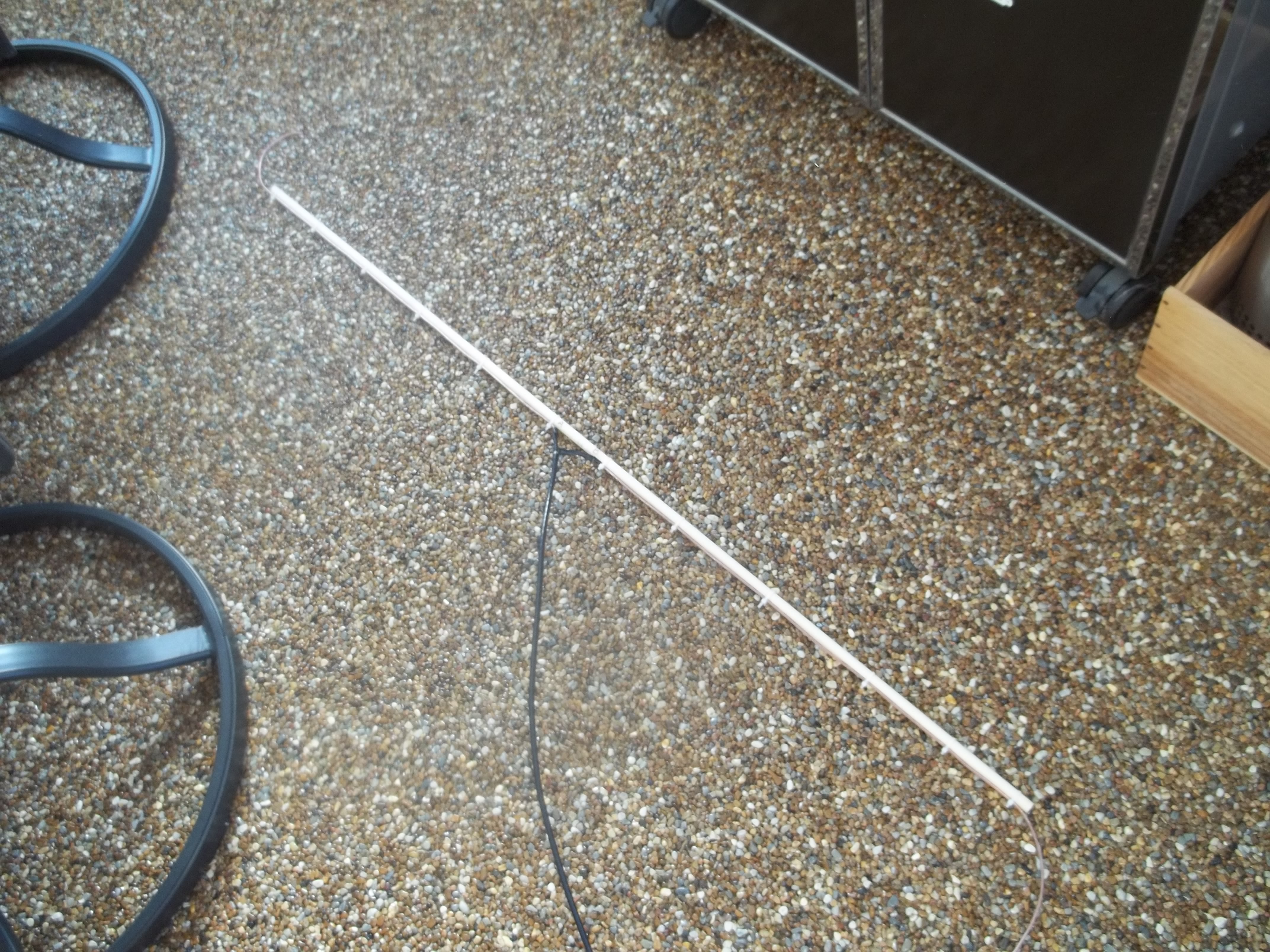 Custom FM-band dipole antenna